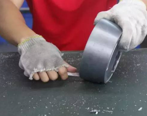 成功案例分享：平面拉丝机在实际项目中的应用